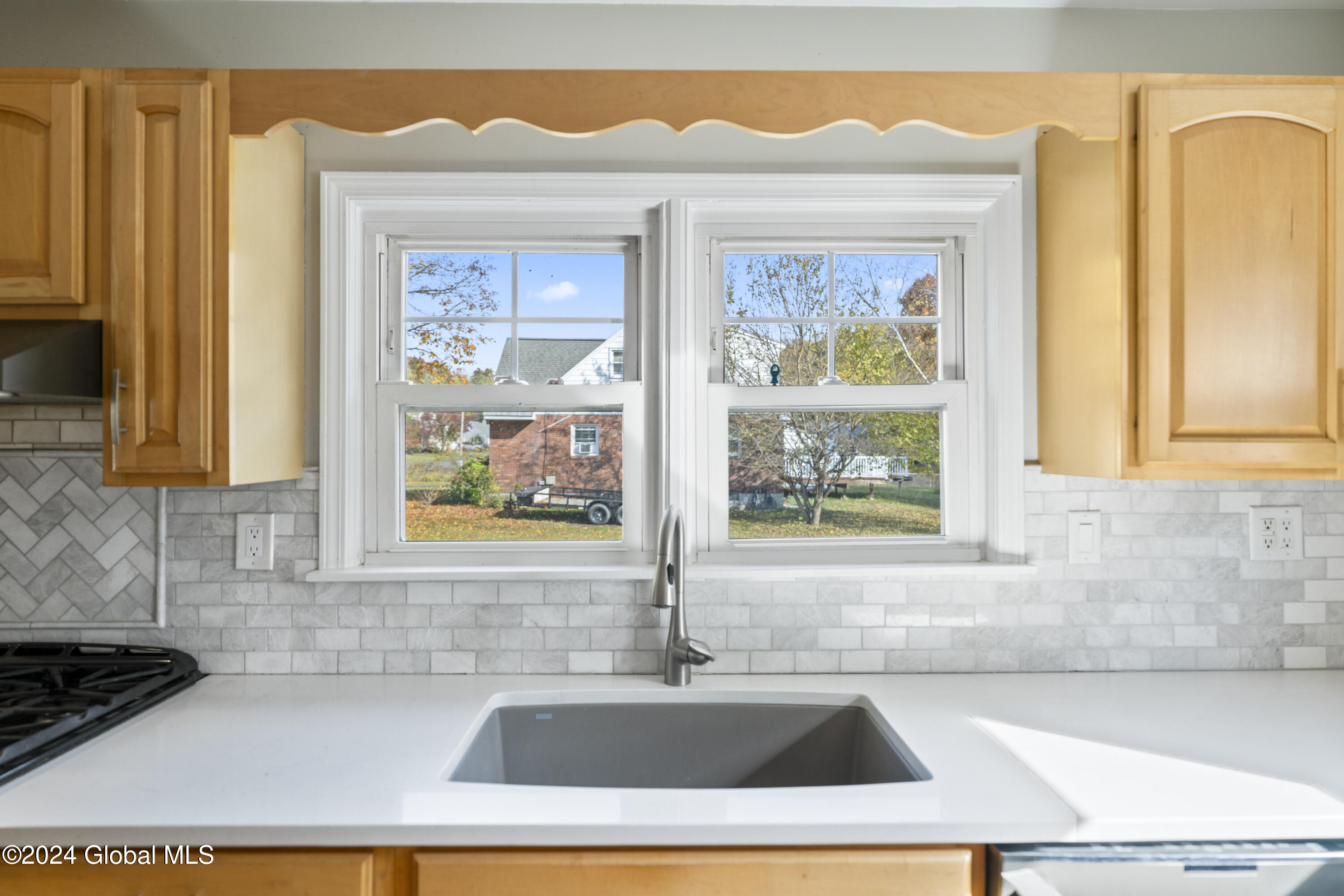 88 Broderick Street Colonie, NY 12205 - Photo 16 of 26 DSC08633