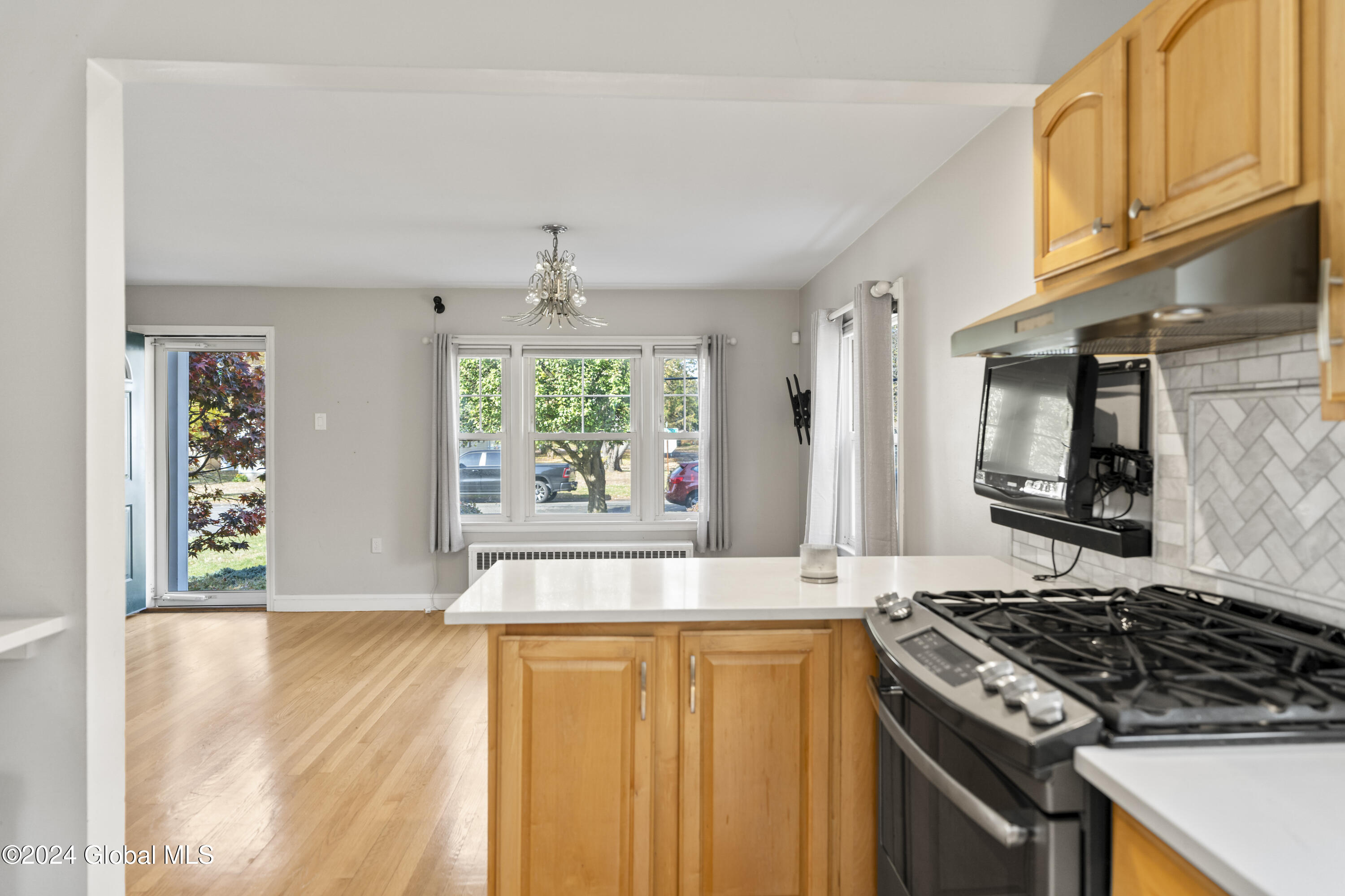 88 Broderick Street Colonie, NY 12205 - Photo 18 of 26 DSC08642