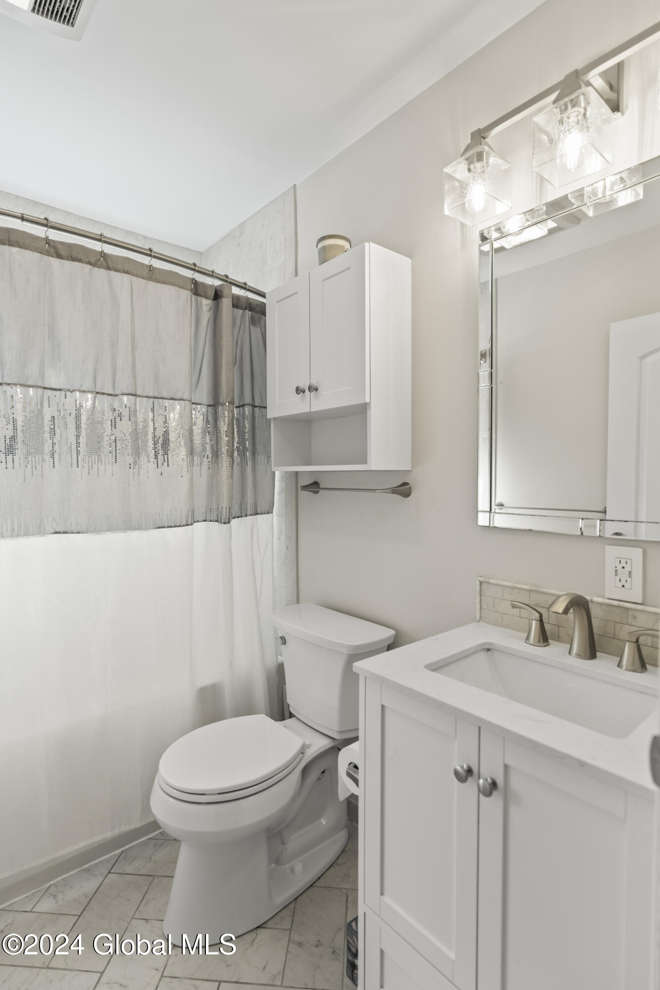 88 Broderick Street Colonie, NY 12205 - Photo 19 of 26 DSC08645