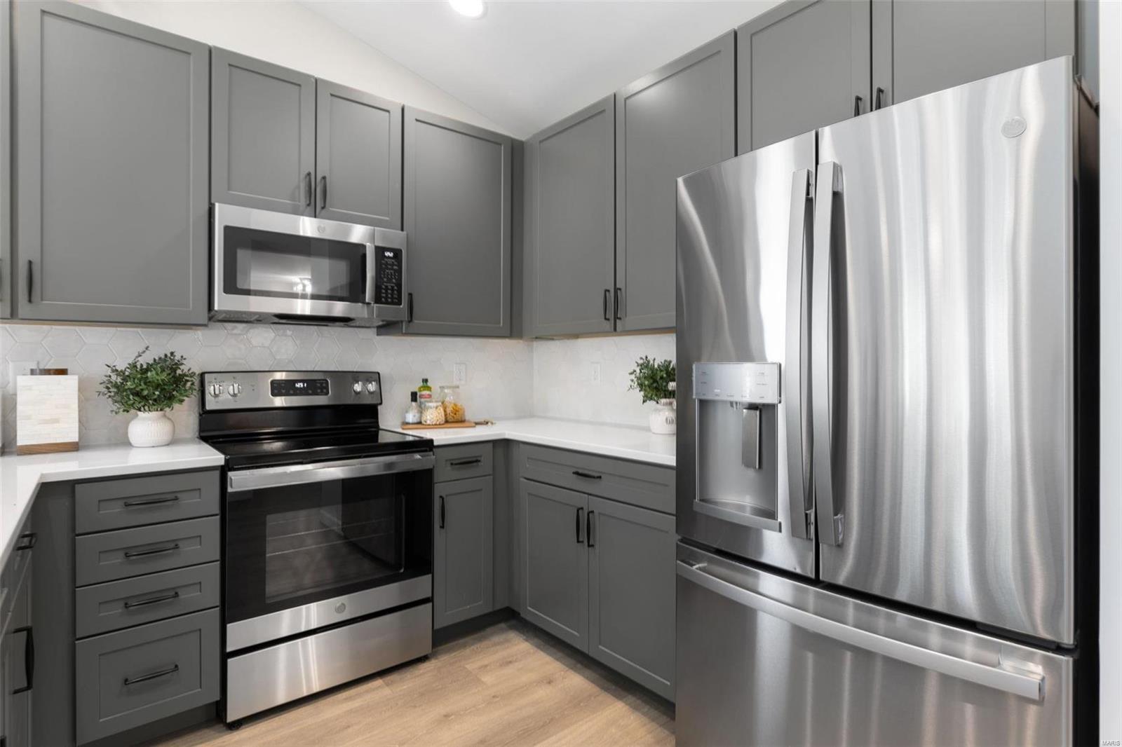 3258 White Pine Drive St. Charles, MO 63301 - Photo 9 of 17