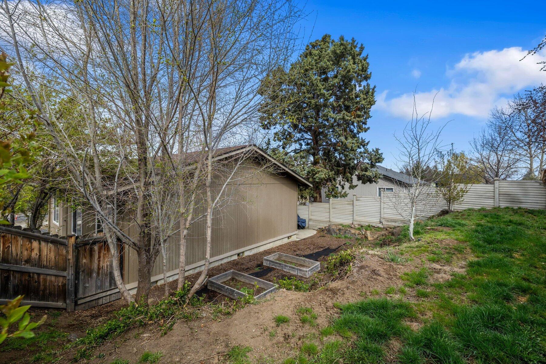 1331 Northeast Butler Market Road Bend, OR 97701 - Photo 25 of 28 25