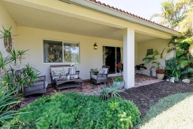 $425,000 | 4528 56th Lane, Vero Beach, FL 32967