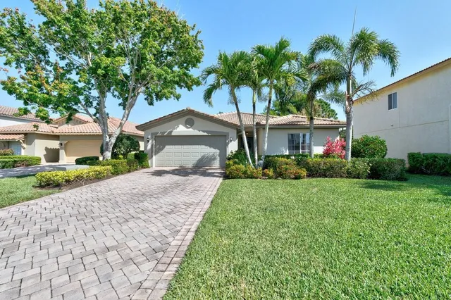 $425,000 | 4528 56th Lane, Vero Beach, FL 32967