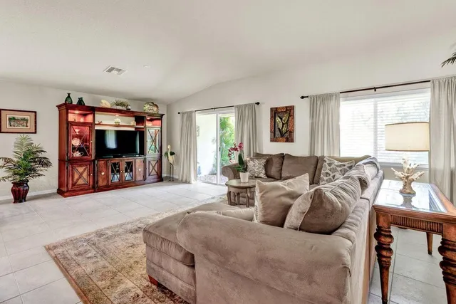 $425,000 | 4528 56th Lane, Vero Beach, FL 32967