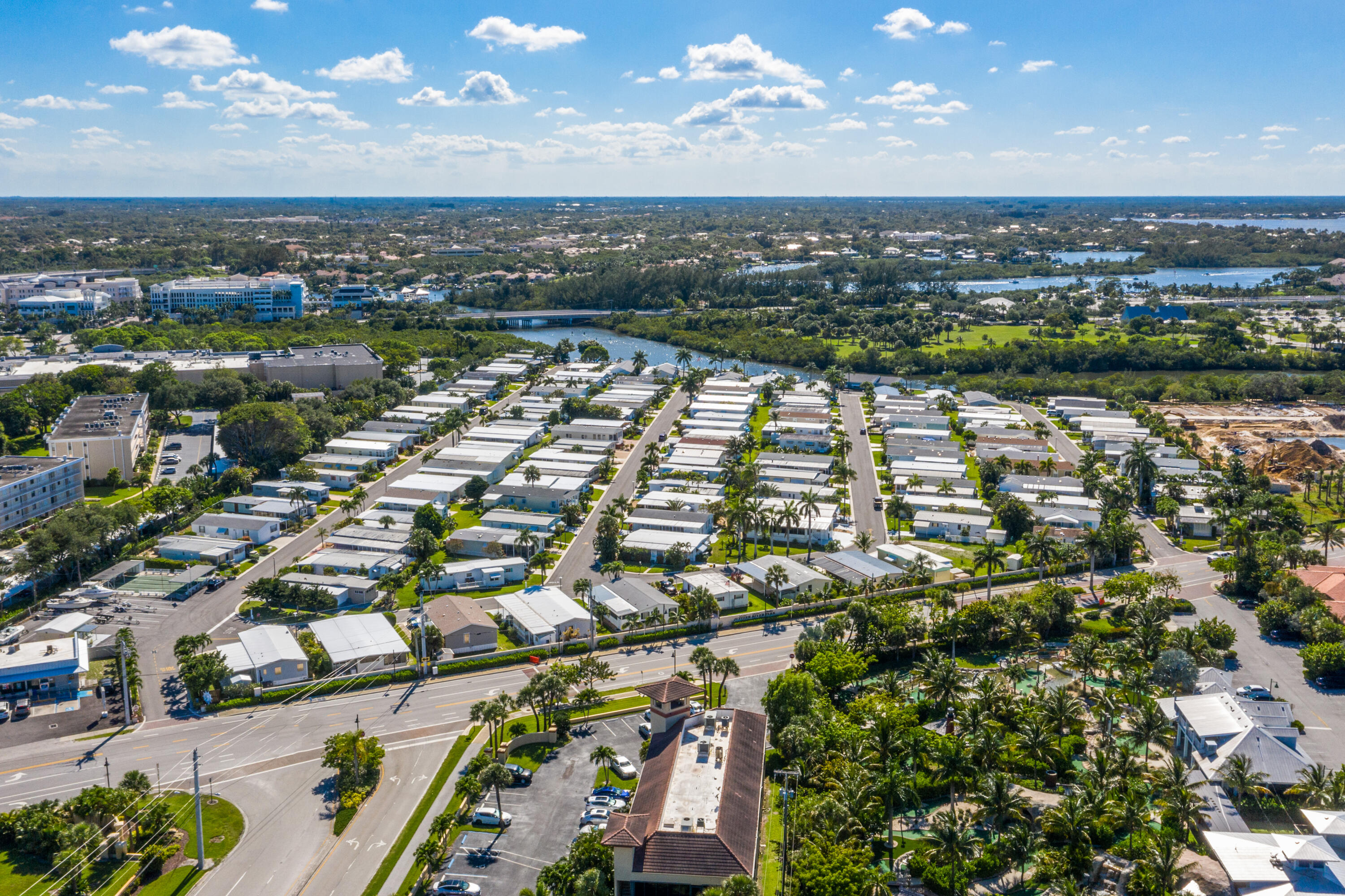 400 North Hwy A1A, Unit 47 Jupiter, FL 33477 - Photo 27 of 35 a view of a city