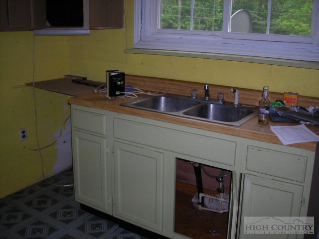 1745 Conley Shumaker Road Ferguson, NC 28624 - Photo 2 of 8 Gallery Image 2