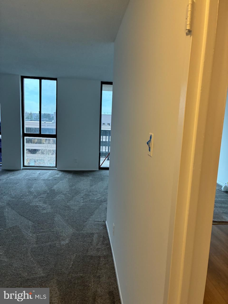 6800 Fleetwood Road, Unit 705 McLean, VA 22101 - Photo 11 of 13 Living room