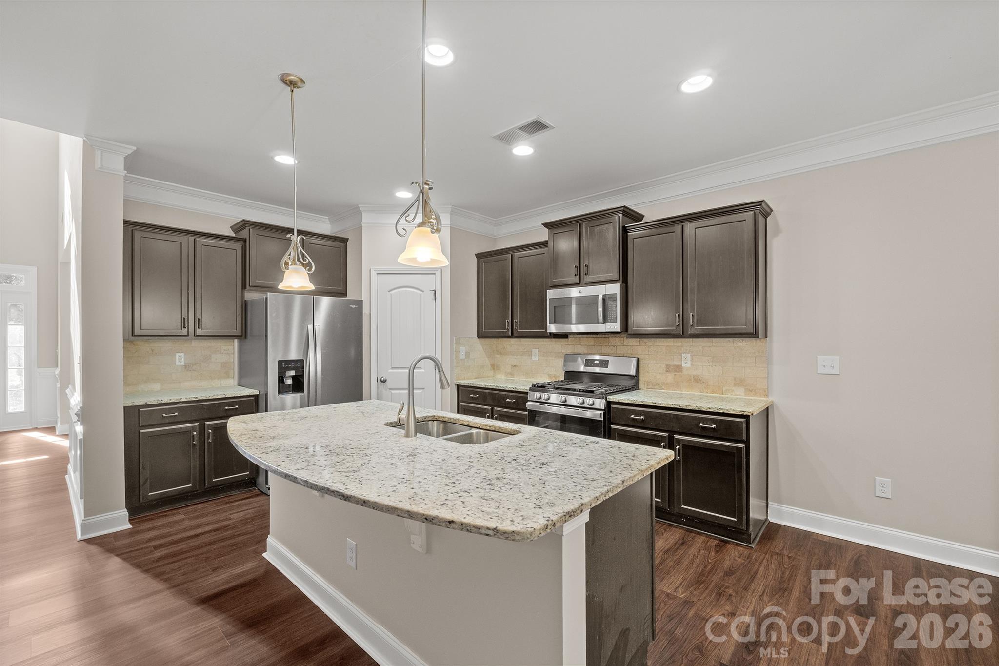 9230 Inverness Bay Road Charlotte, NC 28278 - Photo 6 of 35