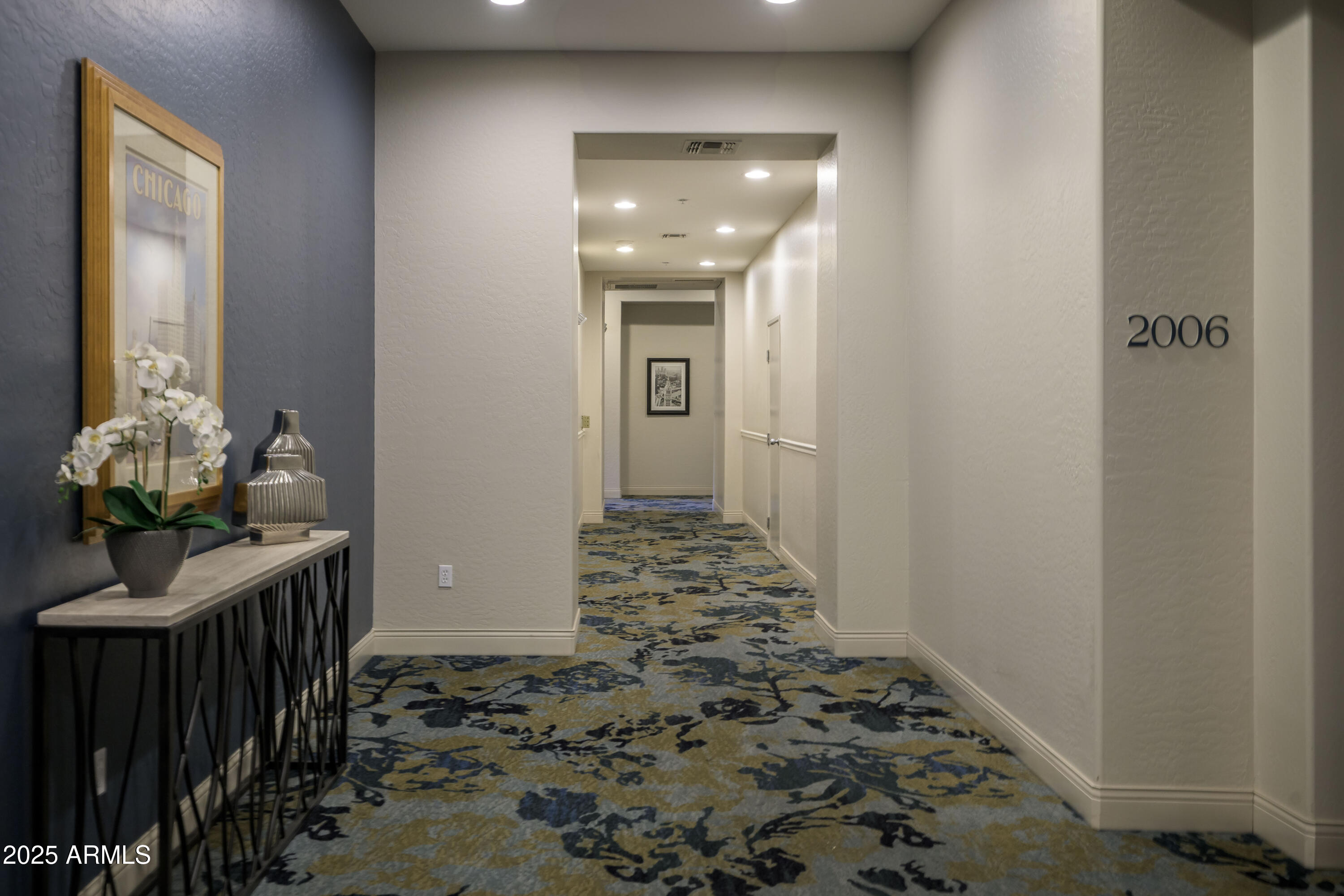 2989 North 44th Street, Unit 2007 Phoenix, AZ 85018 - Photo 20 of 29 Building Hallway