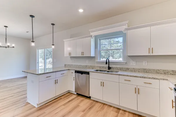 $270,900 | 864 Brewer Drive, New Ellenton, SC 29809