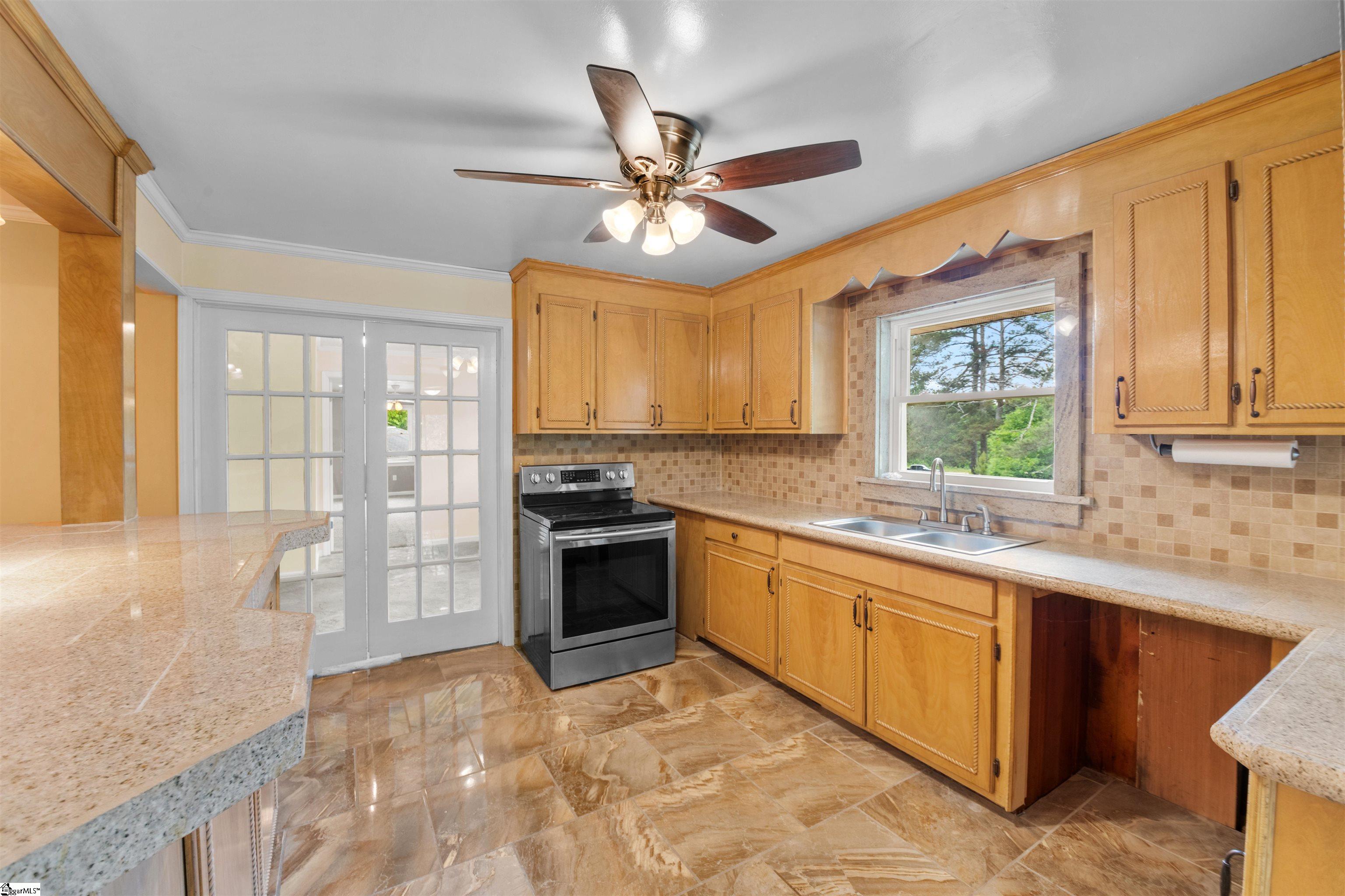 1005 Gordon Street Anderson, SC 29626 - Photo 23 of 48