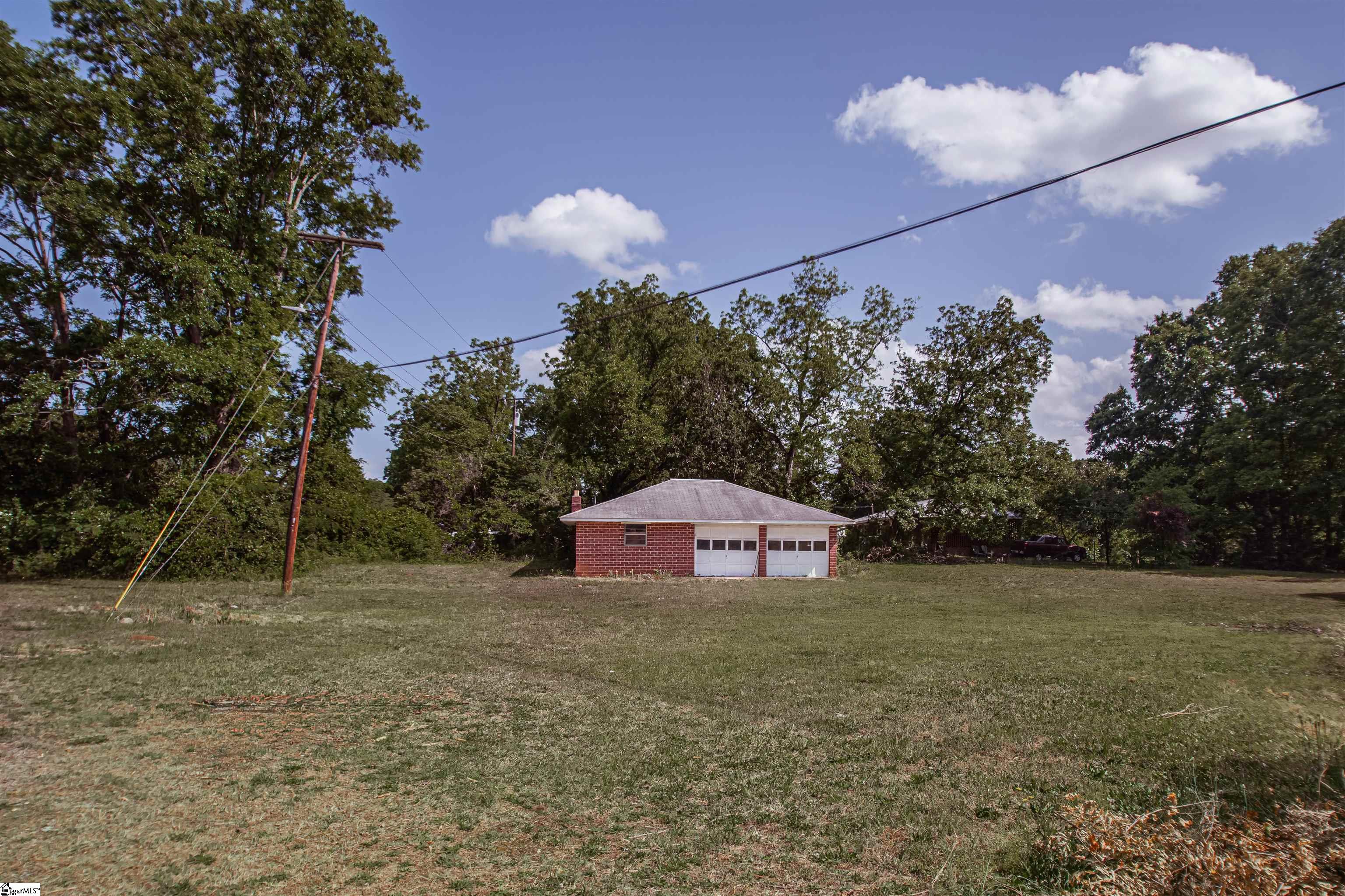1005 Gordon Street Anderson, SC 29626 - Photo 6 of 48