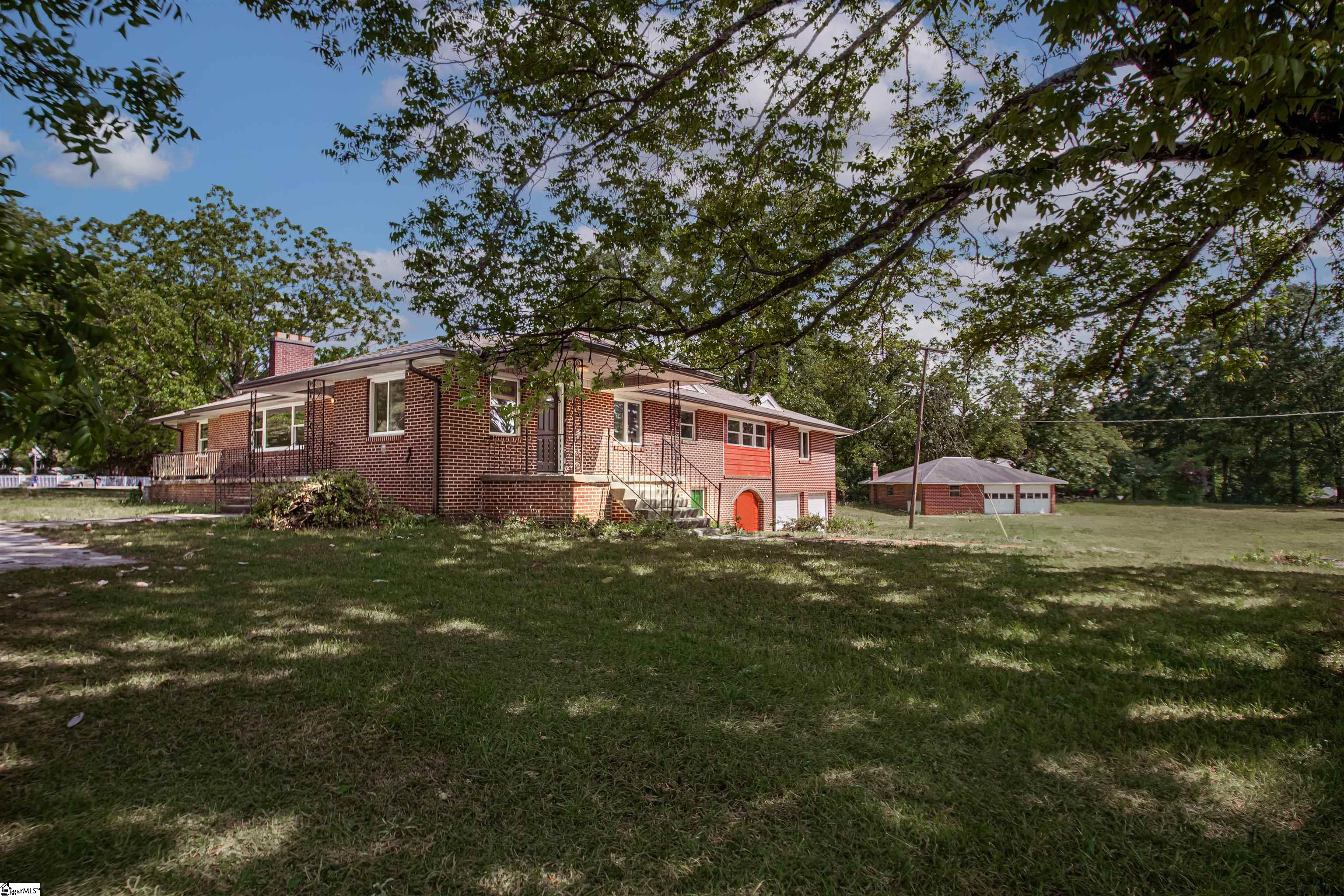 1005 Gordon Street Anderson, SC 29626 - Photo 8 of 48