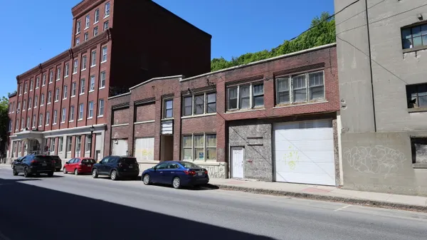 $500,000 | 82 Water Street, Augusta, ME 04330