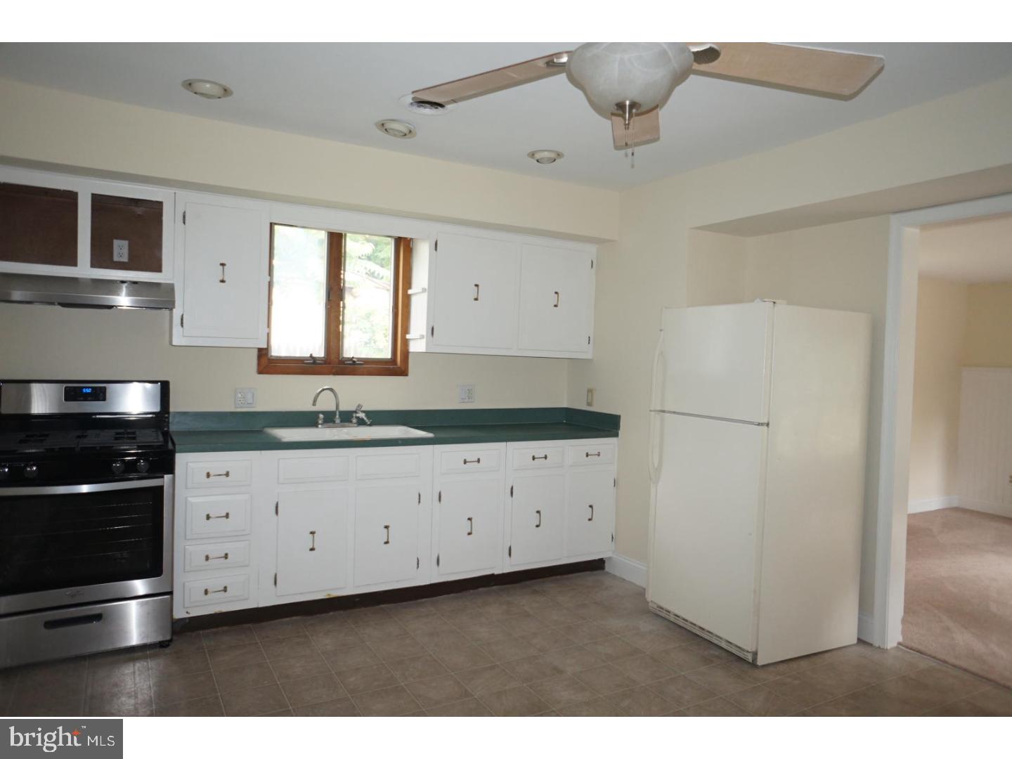 54 Norman Avenue Riverside, NJ 08075 - Photo 5 of 13