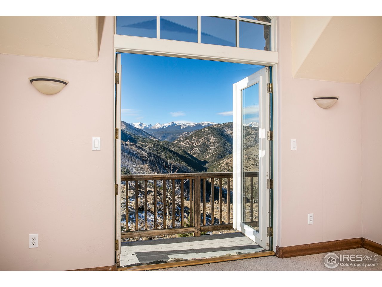 355 Mountain King Road Boulder, CO 80302 - Photo 33 of 34 a view of a living room