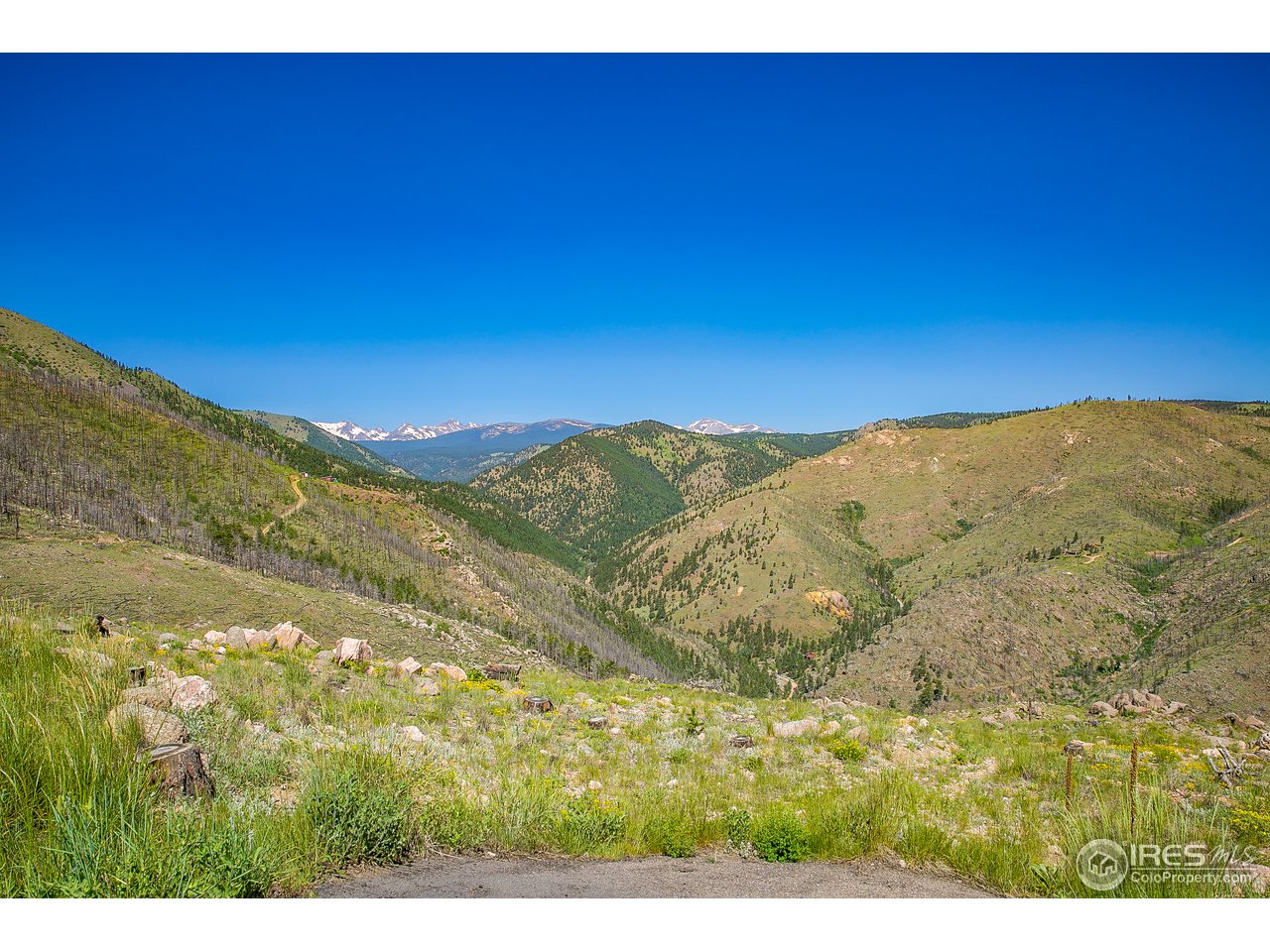 355 Mountain King Road Boulder, CO 80302 - Photo 5 of 34 a view of mountain view with an ocean