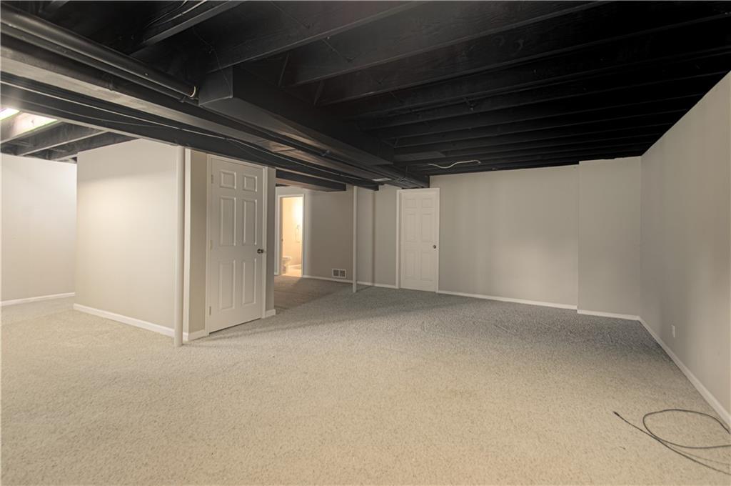 8209 Bell Road Lenexa, KS 66219 - Photo 32 of 49