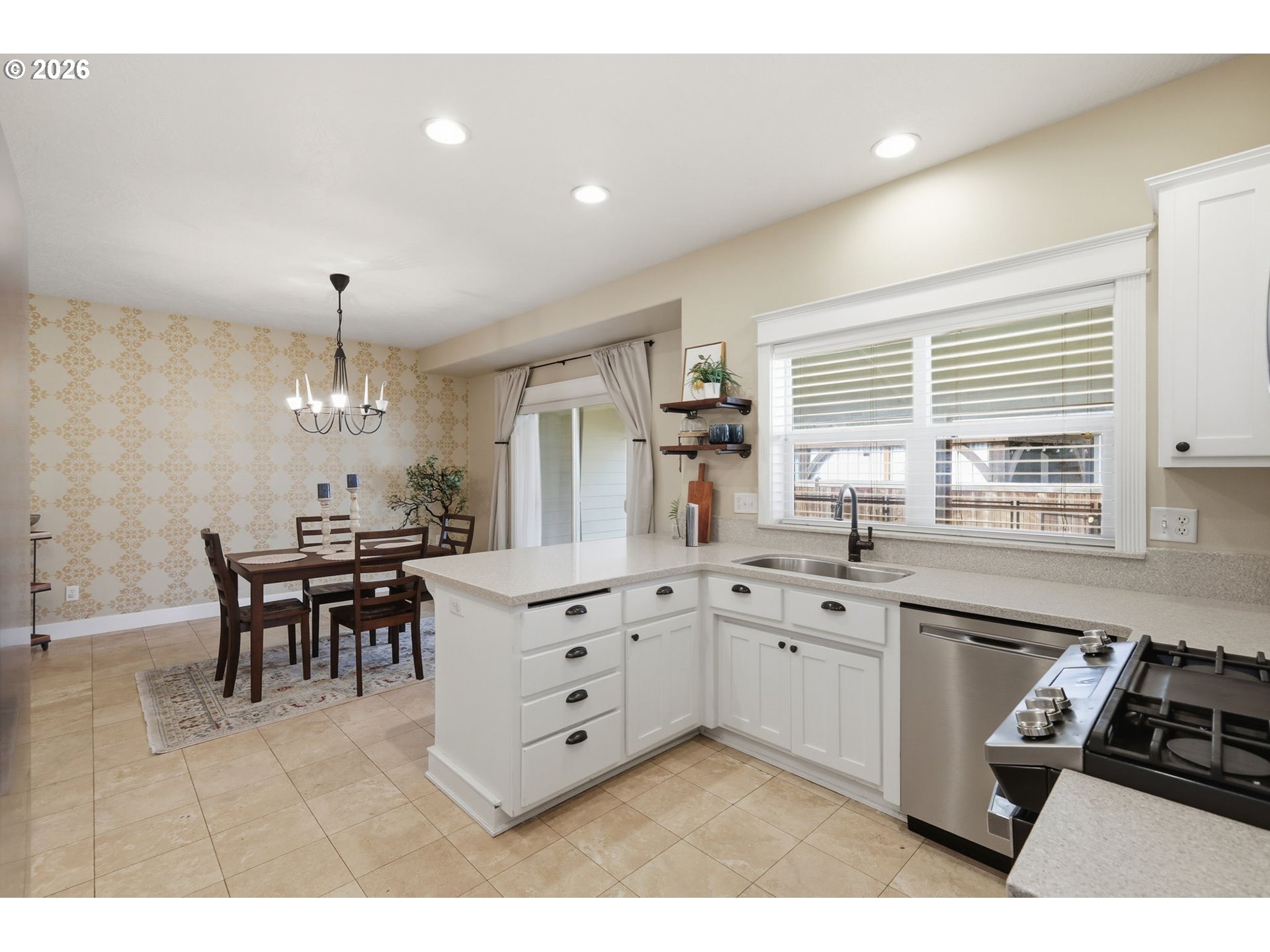 520 Ethan Court Springfield, OR 97477 - Photo 14 of 48