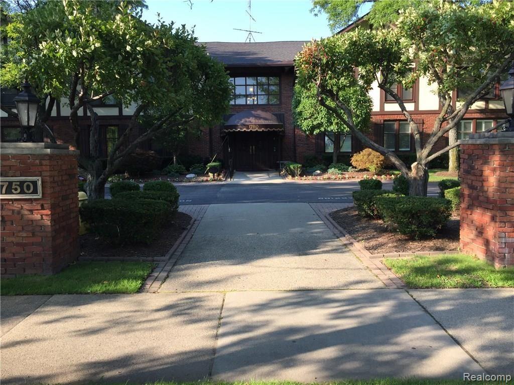 1750 Vernier Road, Unit 11 Grosse Pointe, MI 48236 - Photo 1 of 32 Vernier 6.JPG
