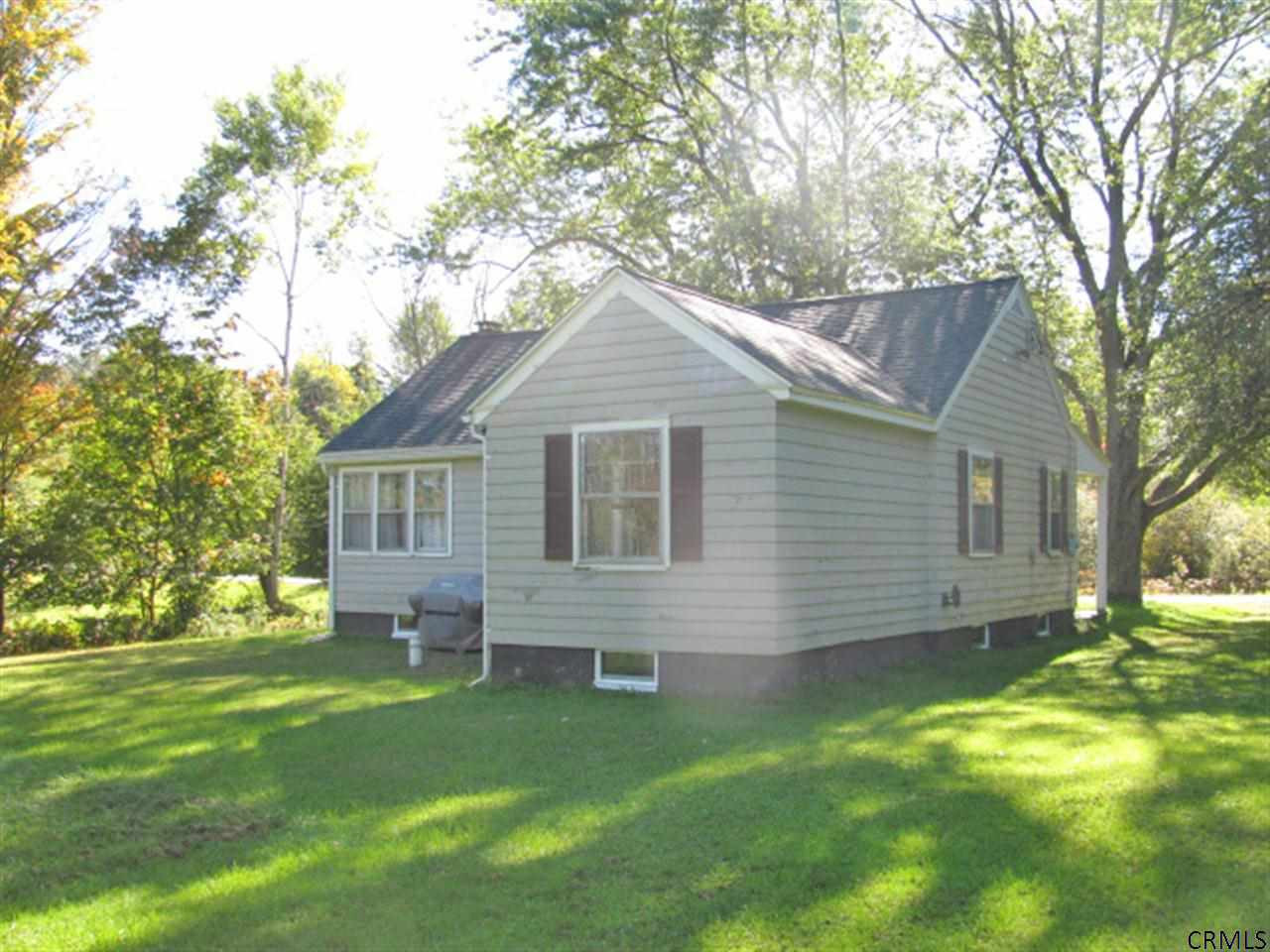 264 Lakeview Road Broadalbin, NY 12025 - Photo 8 of 23 Photo 8