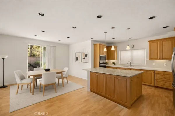 $2,098,000 | 11 Highfield Glen, Irvine, CA 92618