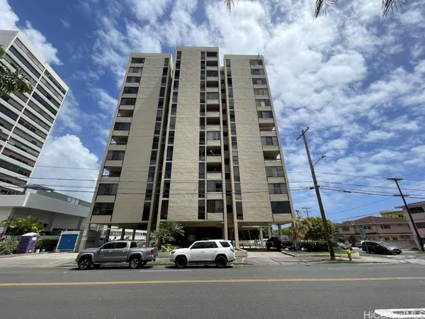 $2,300 | 1505 Alexander Street, Unit 804, Honolulu, HI 96822