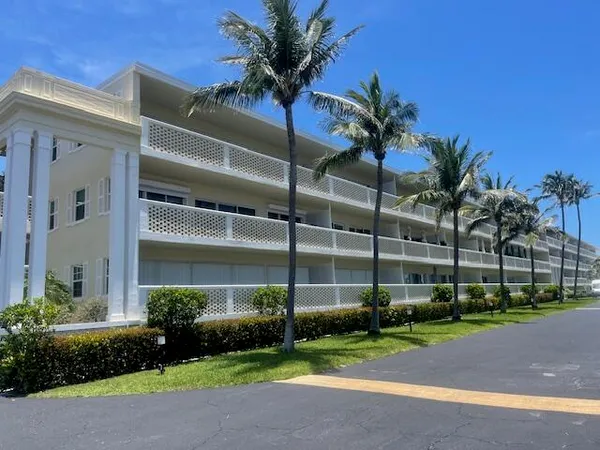 $2,200 | 2545 South Ocean Boulevard, Unit 303, Palm Beach, FL 33480