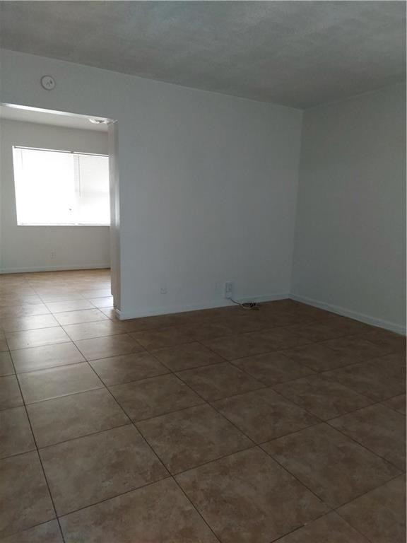 618 Southwest 8th Street, Unit 1 (SOUTH) Hallandale Beach, FL 33009 - Photo 4 of 4 Photo 4