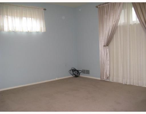 2487 Rose Garden Road Pittsburgh, PA 15220 - Photo 8 of 13 Master Bedroom.