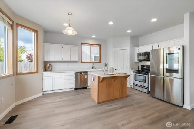 $534,950 | 226 Easton Avenue West, Eatonville, WA 98328