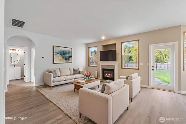 $534,950 | 226 Easton Avenue West, Eatonville, WA 98328