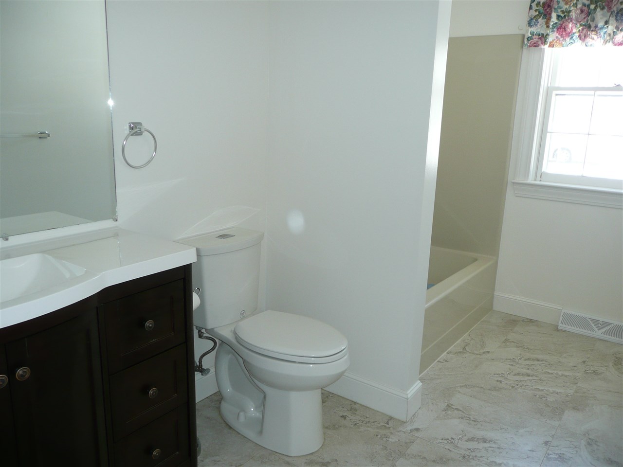 224 Winding Pond Road Londonderry, NH 03053 - Photo 22 of 27