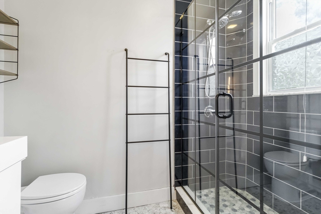 14 Torrey Street, Unit 1 Boston, MA 02124 - Photo 9 of 19