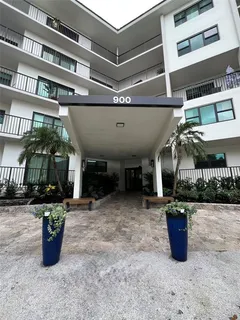 $229,995 | 900 River Reach Drive, Unit 222, Fort Lauderdale, FL 33315