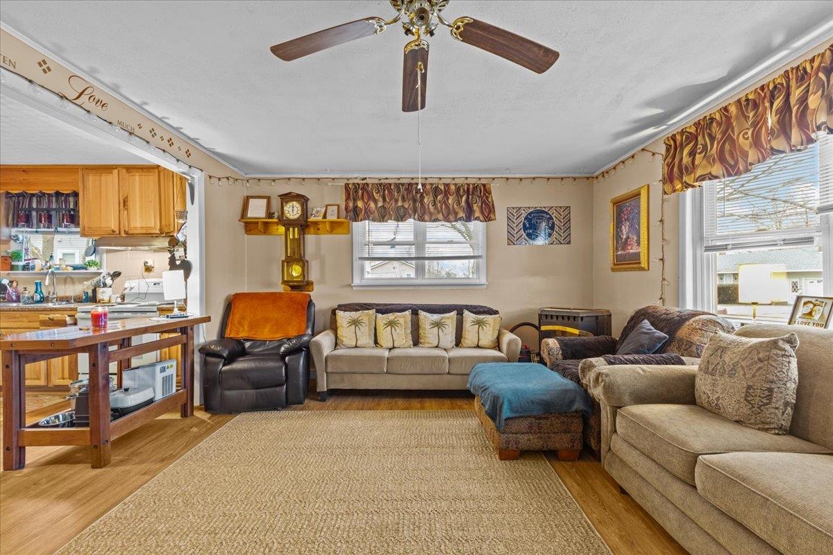 49 Russell Street St. Albans, VT 05478 - Photo 12 of 42