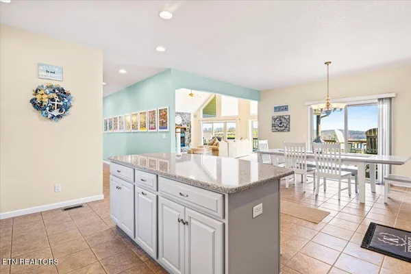 $1,195,000 | 223 Holly Lane, La Follette, TN 37766