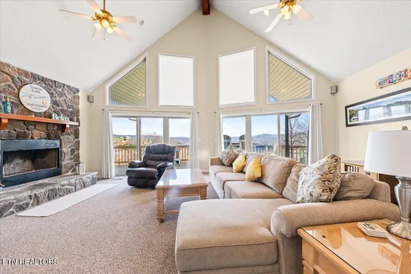 $1,195,000 | 223 Holly Lane, La Follette, TN 37766