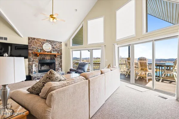 $1,195,000 | 223 Holly Lane, La Follette, TN 37766