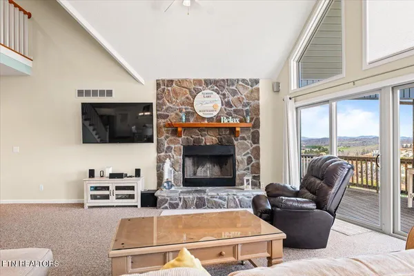 $1,195,000 | 223 Holly Lane, La Follette, TN 37766