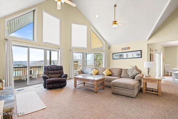 $1,195,000 | 223 Holly Lane, La Follette, TN 37766