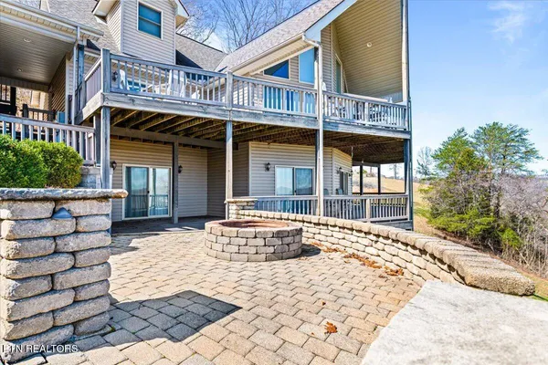 $1,195,000 | 223 Holly Lane, La Follette, TN 37766