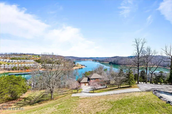 $1,195,000 | 223 Holly Lane, La Follette, TN 37766