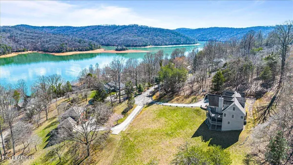 $1,195,000 | 223 Holly Lane, La Follette, TN 37766