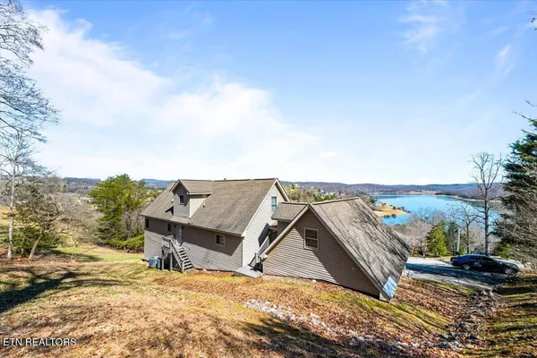 $1,195,000 | 223 Holly Lane, La Follette, TN 37766