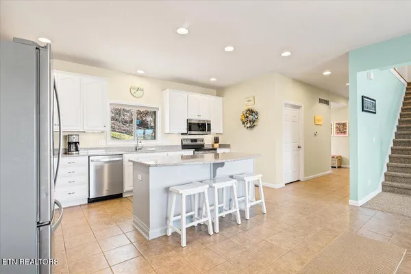 $1,195,000 | 223 Holly Lane, La Follette, TN 37766