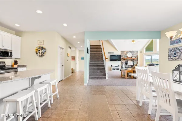 $1,195,000 | 223 Holly Lane, La Follette, TN 37766