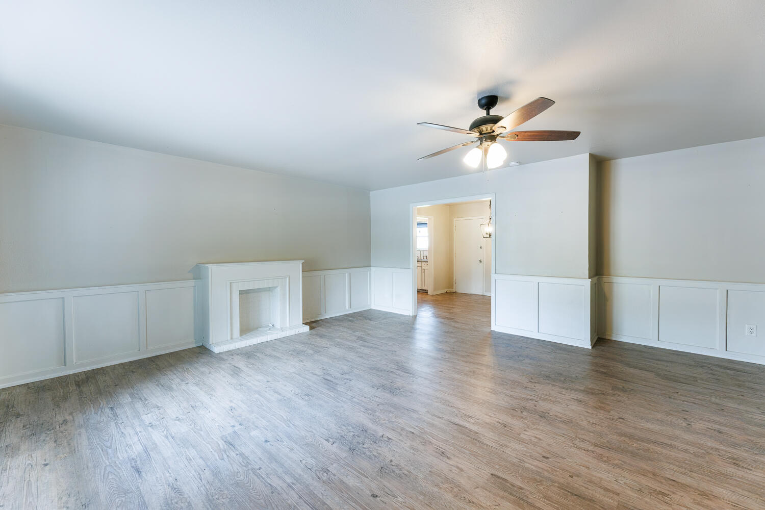 4208 40th Street Lubbock, TX 79413 - Photo 6 of 51 Living Area