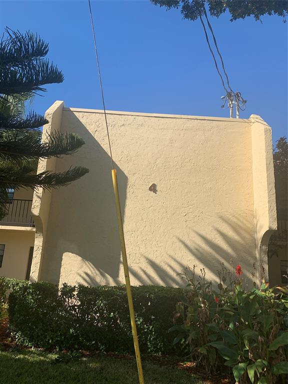 2050 Oleander Boulevard, Unit 4 104 Fort Pierce, FL 34950 - Photo 2 of 4