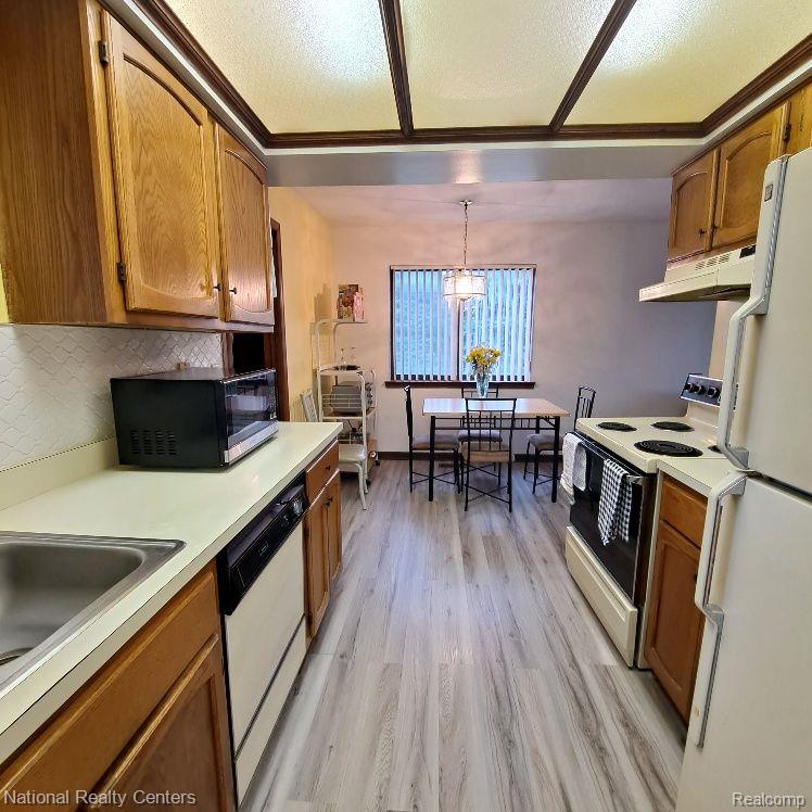 5462 Rene Drive, Unit 104 Warren, MI 48091 - Photo 4 of 29 Gallery Image 4